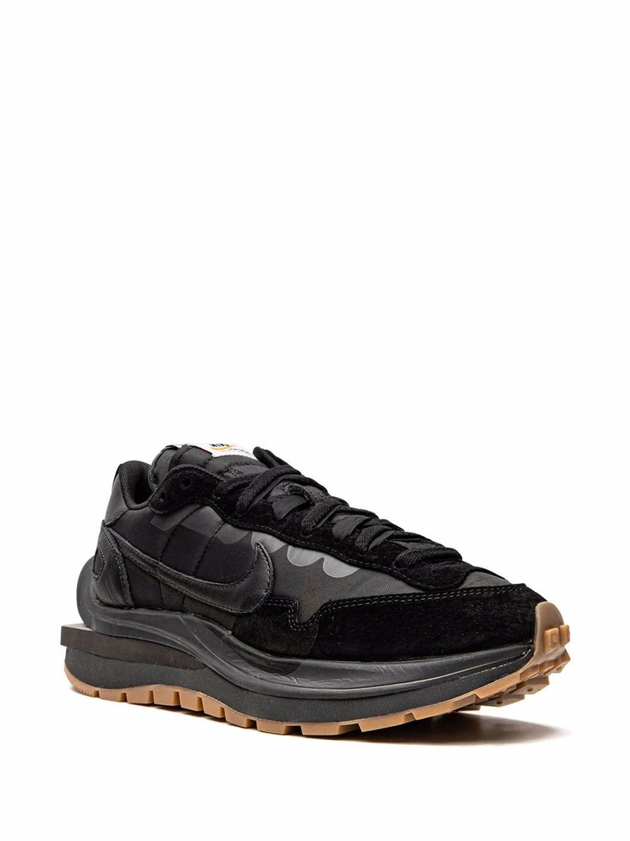 NIKE x SACAI VAPORWAFFLE BLACK GUM