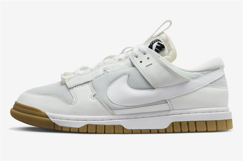 NIKE DUNK LOW - REMASTERED WHITE GUM