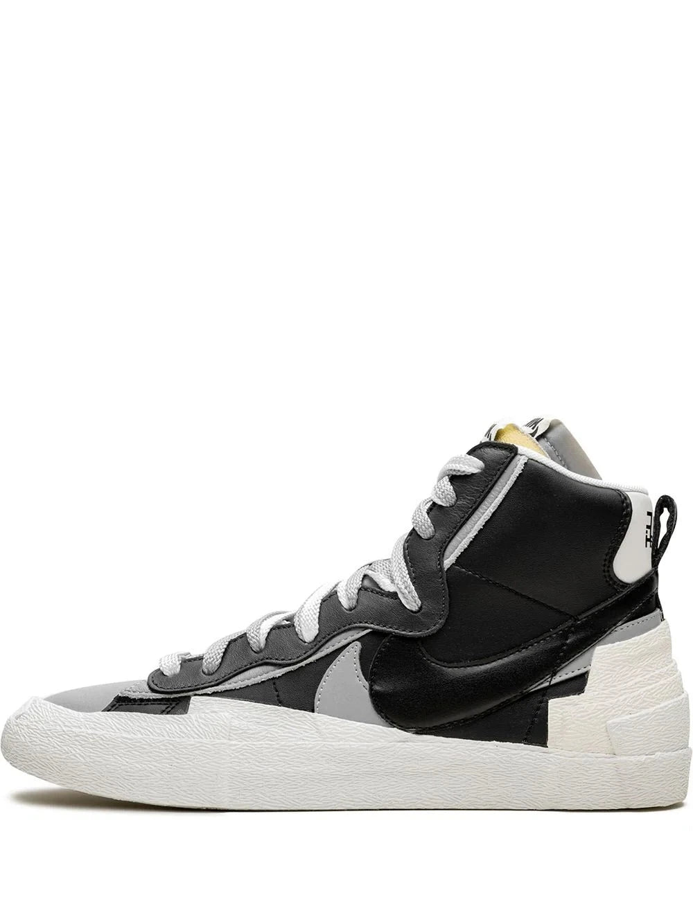 NIKE BLAZER MID x SACAI - BLACK GREY