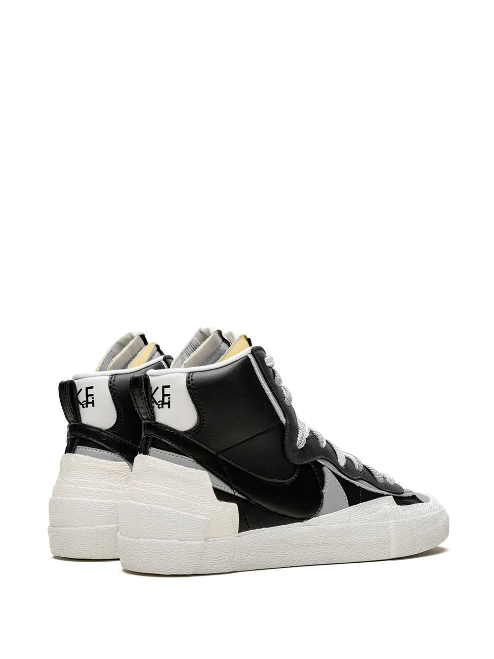NIKE BLAZER MID x SACAI - BLACK GREY