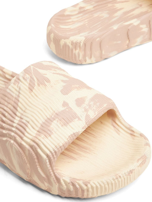 ADIDAS - ADILETTE 22 SLIDES SAND STRATA