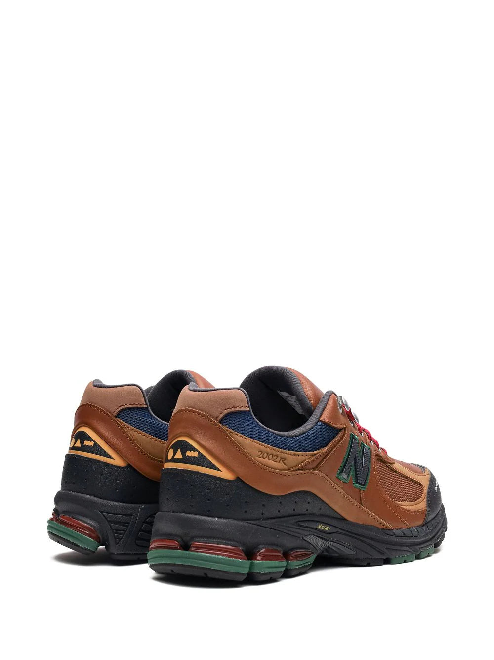 NEW BALANCE - 2002R HIKING BROWN