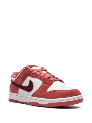 NIKE DUNK LOW - VALENTINE'S DAY