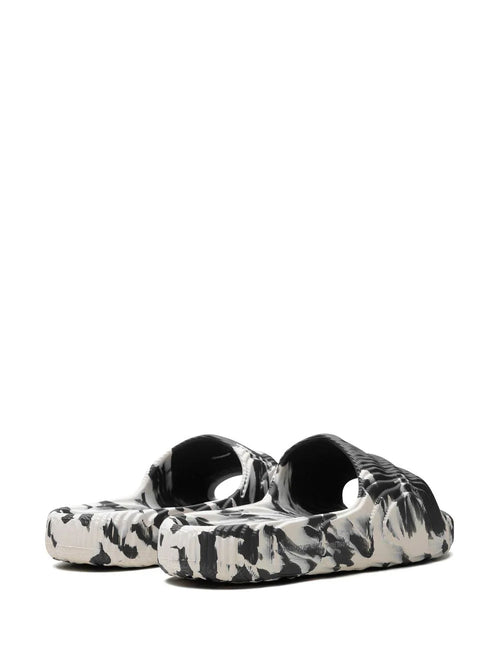 ADIDAS - ADILETTE 22 SLIDES CARBON ALUMINIUM