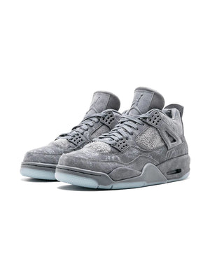 Jordans retro 2025 4 kaws